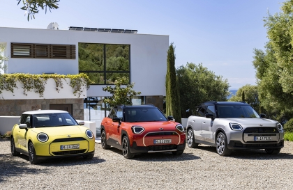 Xe Xanh: Thaco Auto ra mắt xe điện đầu tiên của MINI tại Việt Nam